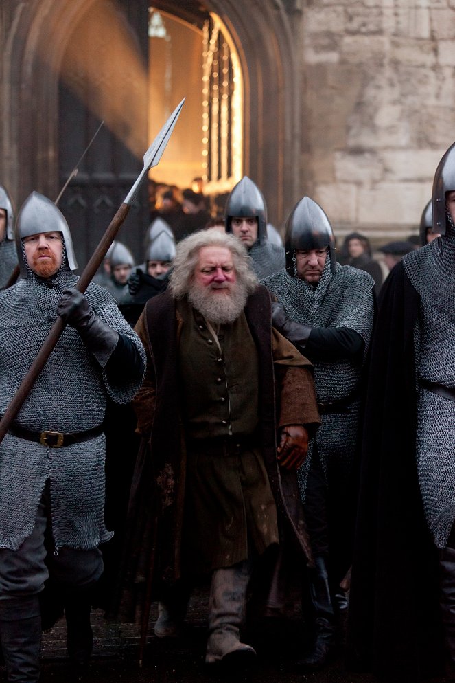 The Hollow Crown - Season 1 - Henry IV, Part 2 - Photos - Simon Russell Beale