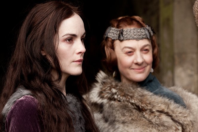 The Hollow Crown - Henry IV, Part 2 - Photos - Michelle Dockery, Niamh Cusack