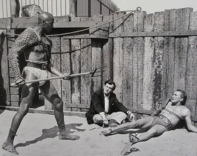 Spartacus - Forgatási fotók - Woody Strode, Stanley Kubrick, Kirk Douglas