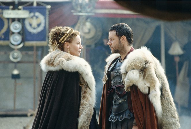 Gladiator - Photos - Connie Nielsen, Russell Crowe