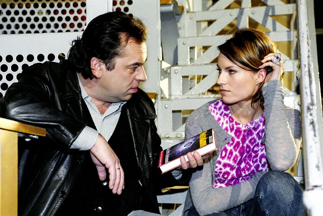 Tatort - Season 31 - Der Millenniumsmörder - Filmfotos - Alois Frank, Loretta Pflaum
