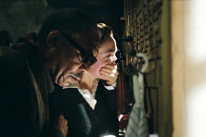 A nyakörv - Filmfotók - Morgan Freeman, Kerry Condon