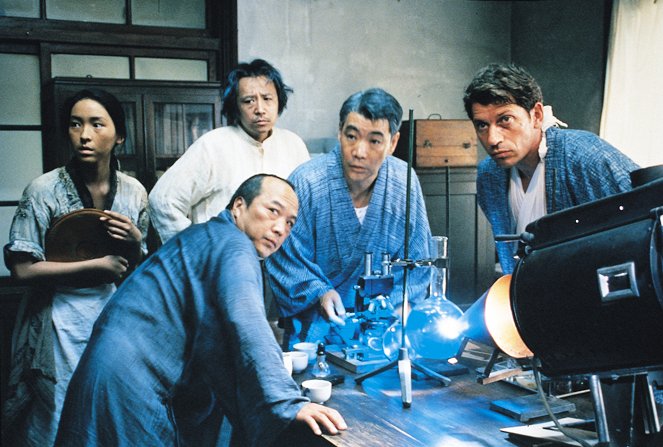 Dr. Akagi - Van film - Kumiko Aso, Akira Emoto, Jacques Gamblin