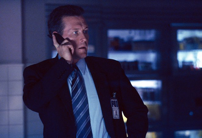 The X-Files - Season 9 - Nothing Important Happened Today - Van film - Robert Patrick