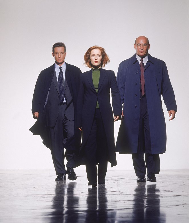 The X-Files - Salaiset kansiot - Season 8 - Promokuvat - Robert Patrick, Gillian Anderson, Mitch Pileggi