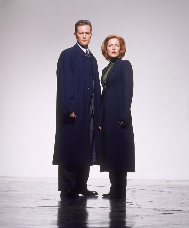 The X-Files - Salaiset kansiot - Season 8 - Promokuvat - Robert Patrick, Gillian Anderson