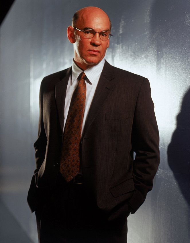 Expediente X - Season 9 - Promoción - Mitch Pileggi