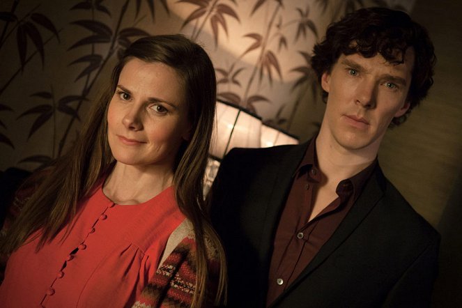 Uusi Sherlock - Promokuvat - Louise Brealey, Benedict Cumberbatch
