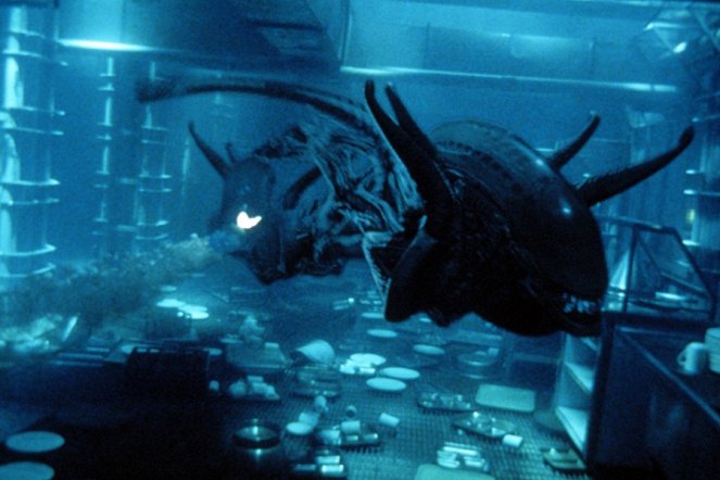 Alien 4 - ylösnousemus - Kuvat elokuvasta
