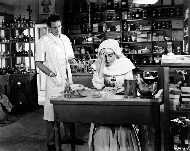 Az apáca története - Filmfotók - Peter Finch, Audrey Hepburn