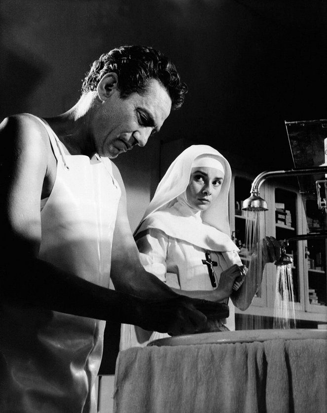 The Nun's Story - Photos - Peter Finch, Audrey Hepburn