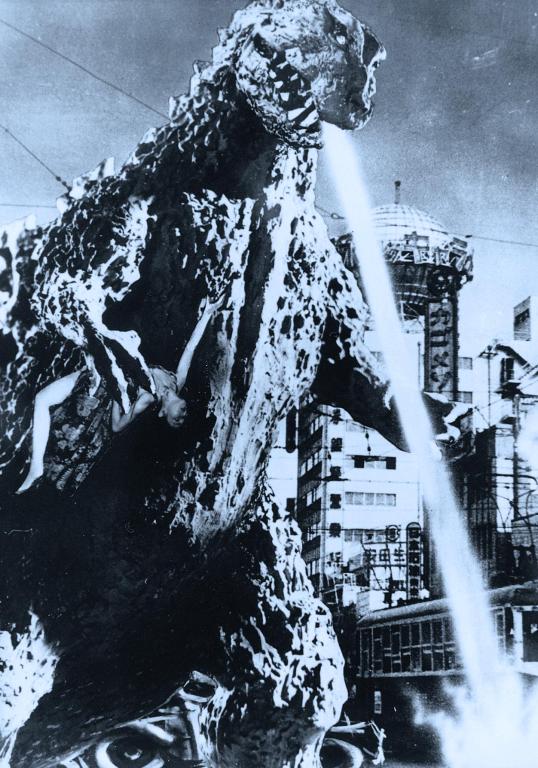 Japón bajo el terror del monstruo - De la película