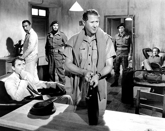 The Guns of Navarone - Z filmu - Gregory Peck, Anthony Quinn, Stanley Baker, Anthony Quayle, James Darren, David Niven