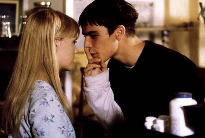 Mistério na Faculdade - Do filme - Laura Harris, Josh Hartnett