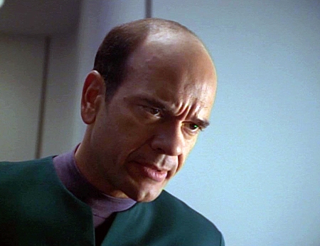 Star Trek: Voyager - Season 1 - Caretaker - Photos - Robert Picardo