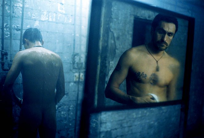 Fuera del cielo - Filmfotos - Demián Bichir