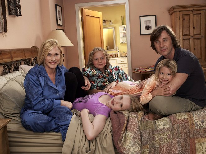 Patricia Arquette, Maria Lark, Sofia Vassilieva, Jake Weber