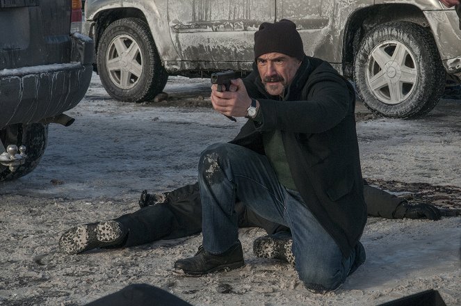 Chicago P.D. - At Least It's Justice - Photos - Elias Koteas