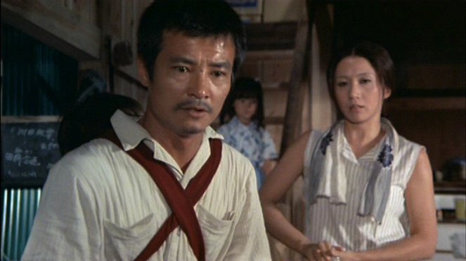 Kičiku - Filmfotók - Ken Ogata, 岩下志麻