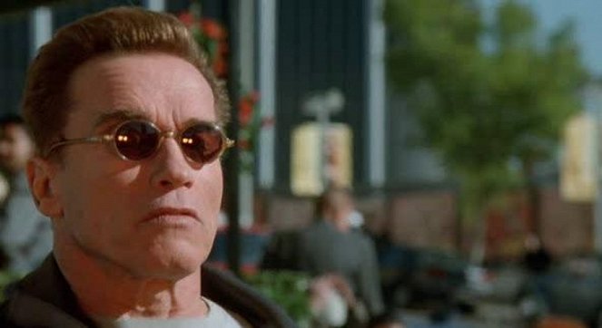 Danos Colaterais - Do filme - Arnold Schwarzenegger