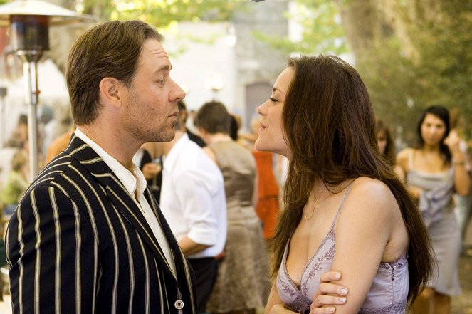 A Good Year - Photos - Russell Crowe, Marion Cotillard