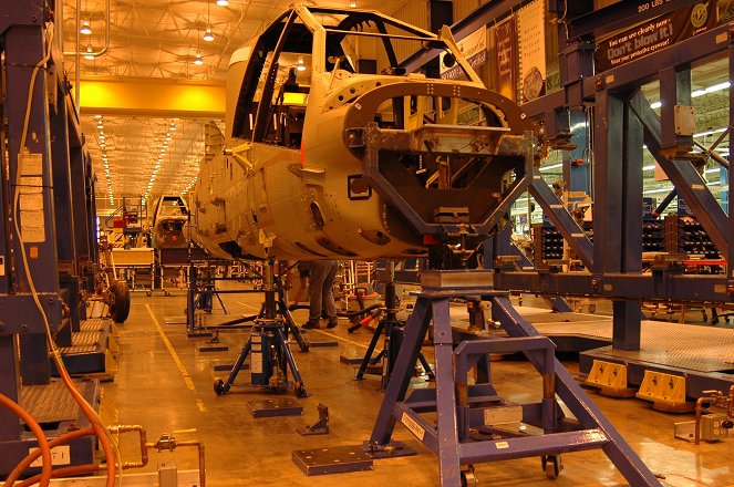 Ultimate Factories: Apache Helicopter - Van film