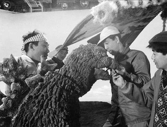 Godzilla contra los monstruos - Del rodaje