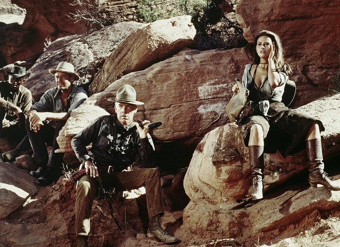 Profesionáli - Z filmu - Woody Strode, Robert Ryan, Lee Marvin, Claudia Cardinale