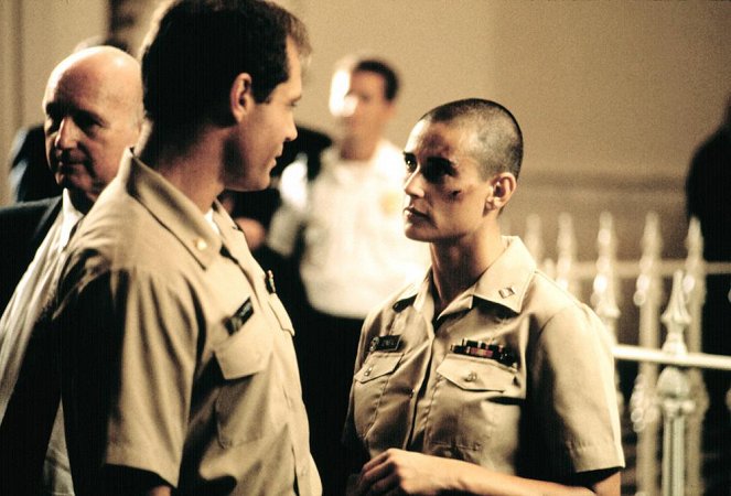 La teniente O'Neil - De la película - Jason Beghe, Demi Moore
