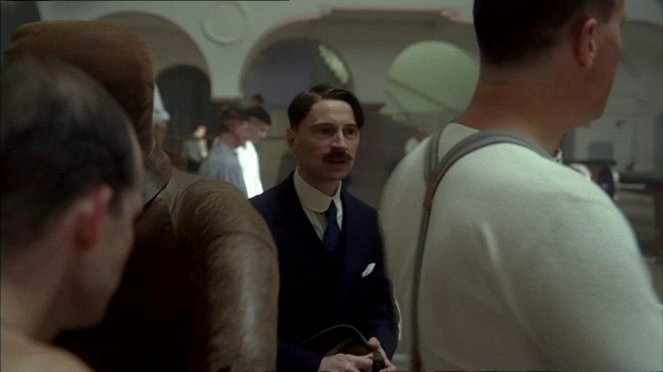 Hitler: El reinado del mal - De la película - Robert Carlyle