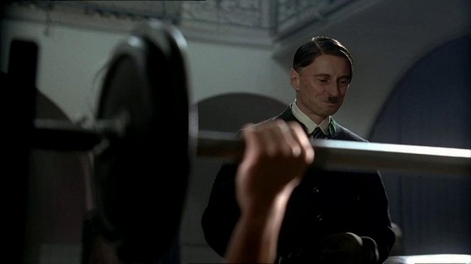 Hitler: El reinado del mal - De la película - Robert Carlyle