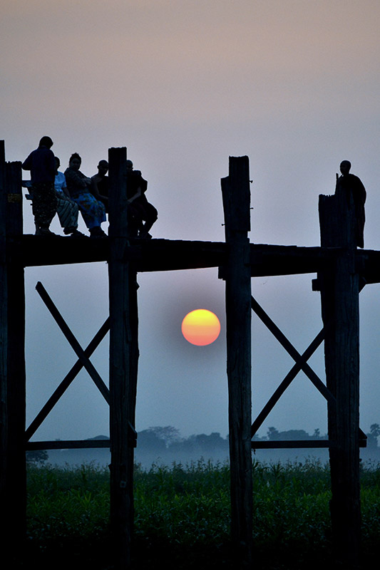 Na cestě - Na cestě po Mandalaji - Filmfotos