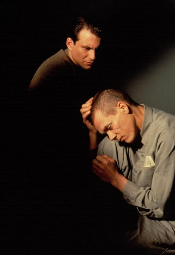 Morderstwo pierwszego stopnia - Z filmu - Christian Slater, Kevin Bacon