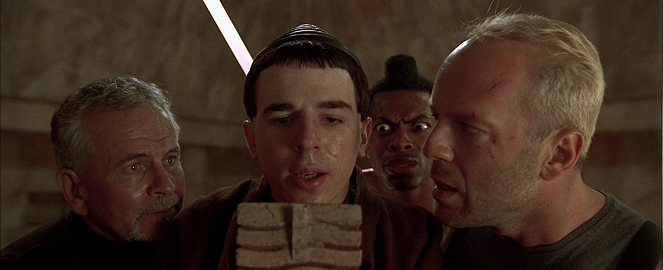 The Fifth Element - Photos - Ian Holm, Charlie Creed-Miles, Chris Tucker, Bruce Willis