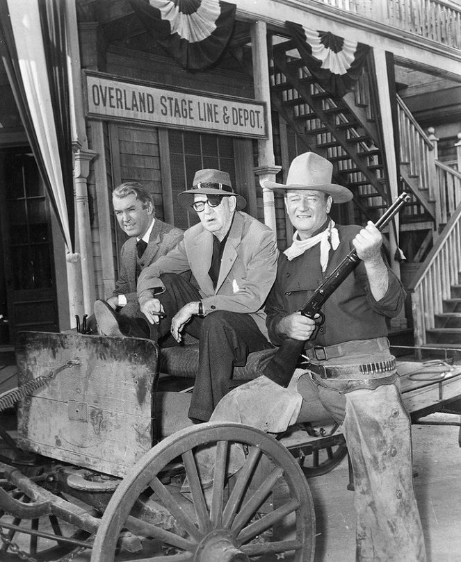 The Man Who Shot Liberty Valance - Van de set - James Stewart, John Ford, John Wayne