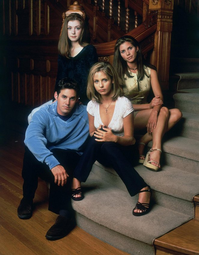 Buffy - Im Bann der Dämonen - Season 2 - Werbefoto - Nicholas Brendon, Alyson Hannigan, Sarah Michelle Gellar, Charisma Carpenter
