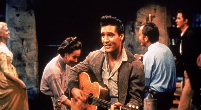 Zářivá hvězda - Z filmu - Elvis Presley