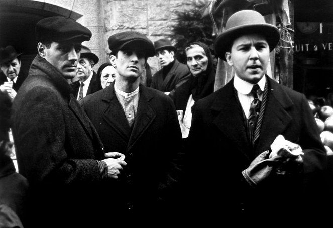 The Godfather: Part II - Photos - Robert De Niro, Bruno Kirby