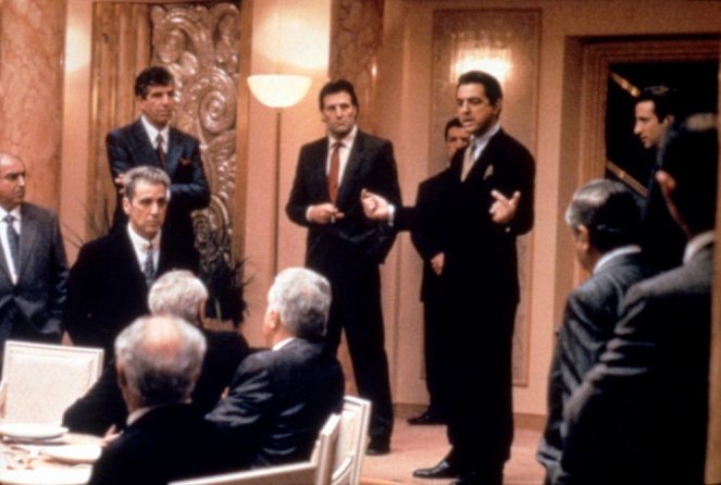The Godfather: Part III - Van film - Al Pacino, Joe Mantegna