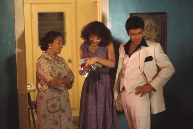 Scarface - Filmfotos - Miriam Colon, Mary Elizabeth Mastrantonio, Al Pacino