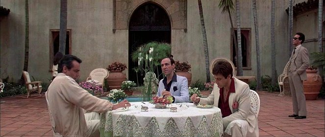 Scarface - Filmfotos - Paul Shenar, F. Murray Abraham, Al Pacino