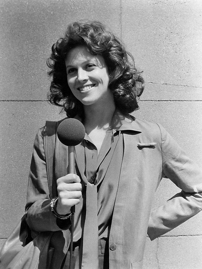 Eyewitness - Photos - Sigourney Weaver