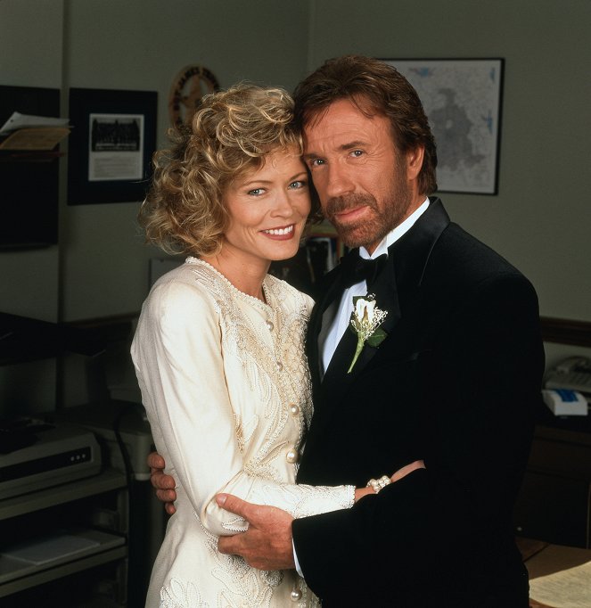 Walker, Texas Ranger - Werbefoto - Sheree J. Wilson, Chuck Norris