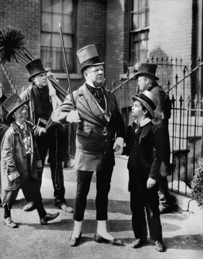 The Personal History, Adventures, Experience, & Observation of David Copperfield the Younger - Van film - W.C. Fields, Freddie Bartholomew