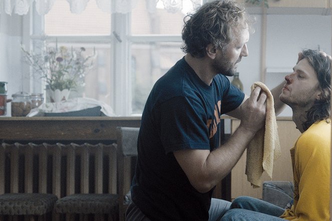 Amarás al prójimo - De la película - Andrzej Chyra, Mateusz Kosciukiewicz