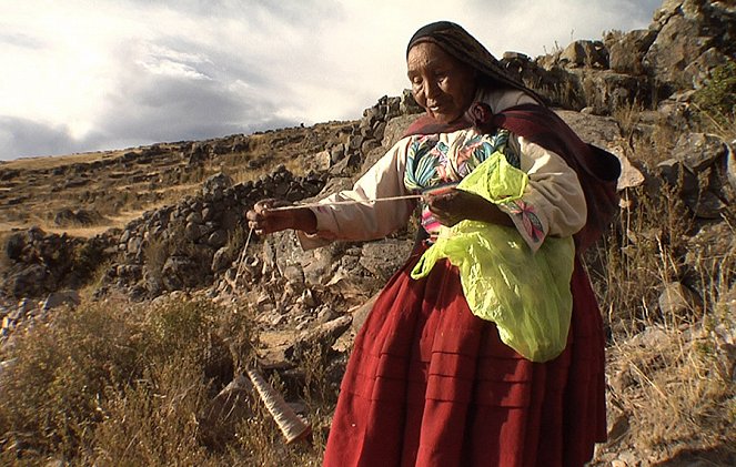 České stopy na břehu bájného jezera Titicaca - Filmfotos