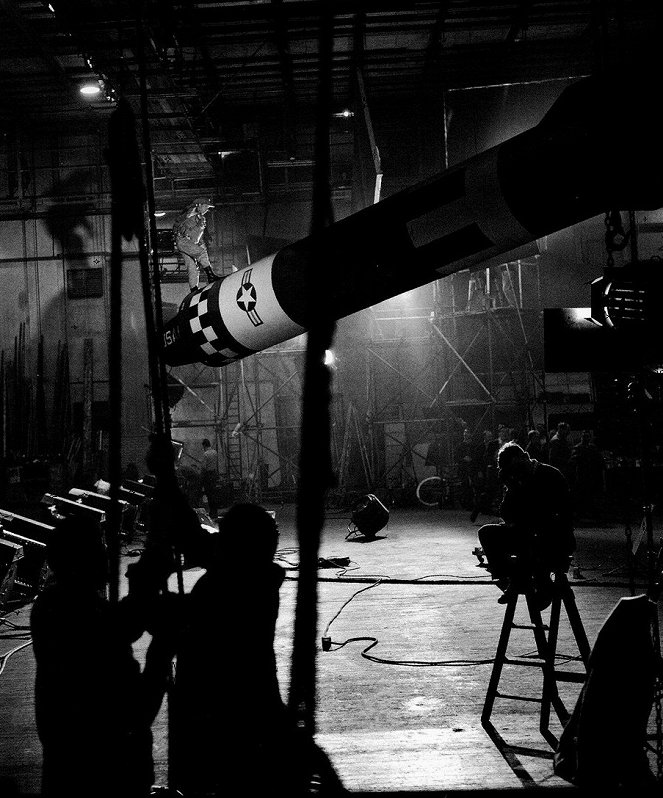 Dr. Strangelove or: How I Learned to Stop Worrying and Love the Bomb - Van de set