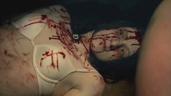 Zombie Women of Satan - Filmfotos