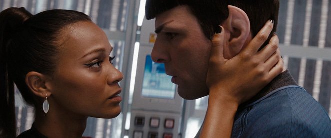 Star Trek - Die Zukunft hat begonnen - Filmfotos - Zoe Saldana, Zachary Quinto