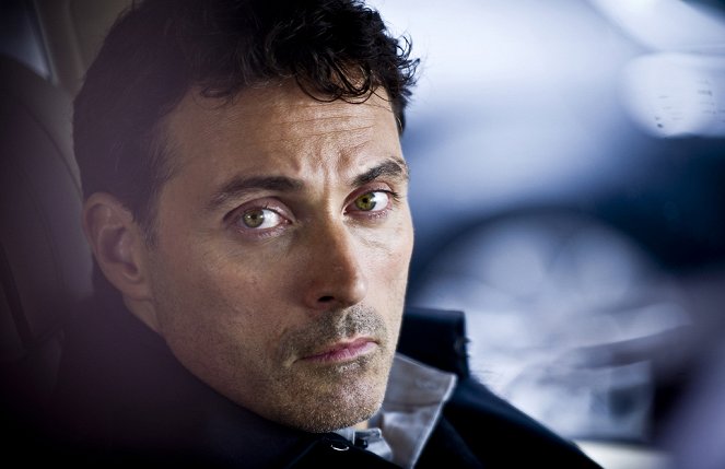All Things to All Men - Van film - Rufus Sewell